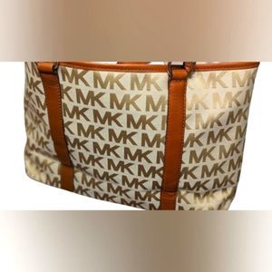 NWT Michael Kors Signature east west large jacquard fabric brown leather handle
